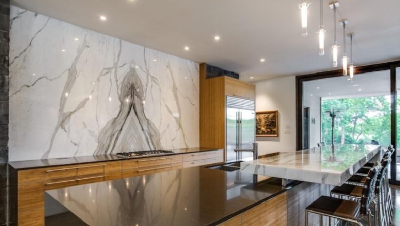 Glass-Front Modern Kitchen Cabinets A Sleek and Functional Trend